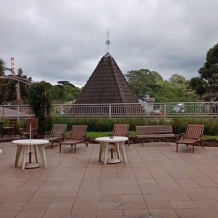 Apartamento No Residencial Village No Centro De Gramado, Com Piscina Aquecida E Hidromassagem Екстериор снимка